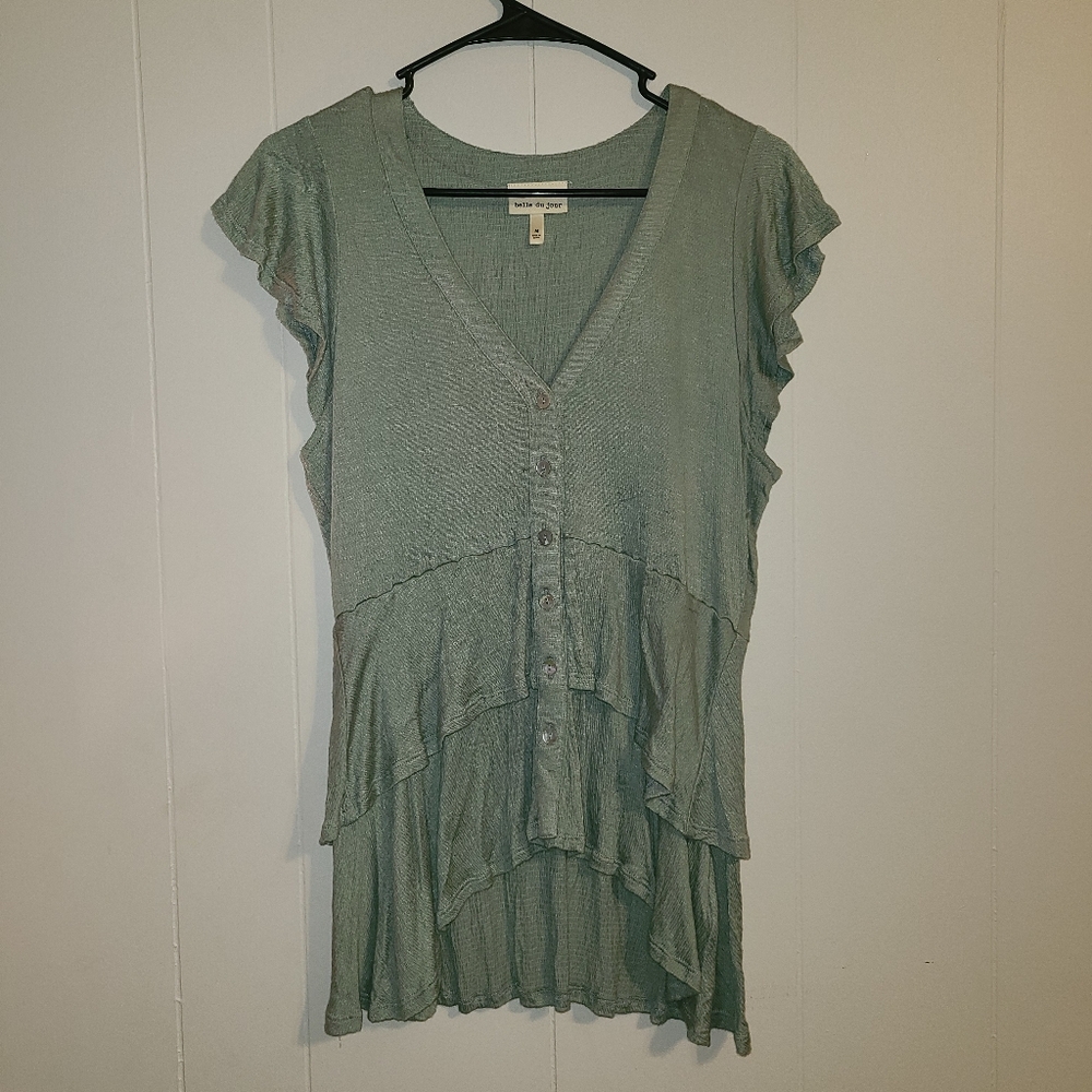 5/$10 NWOT Belle Du Jour v-neck sage green tiered ruffle flowy top